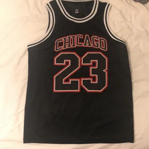 Basket linne - Oklart vilket märke