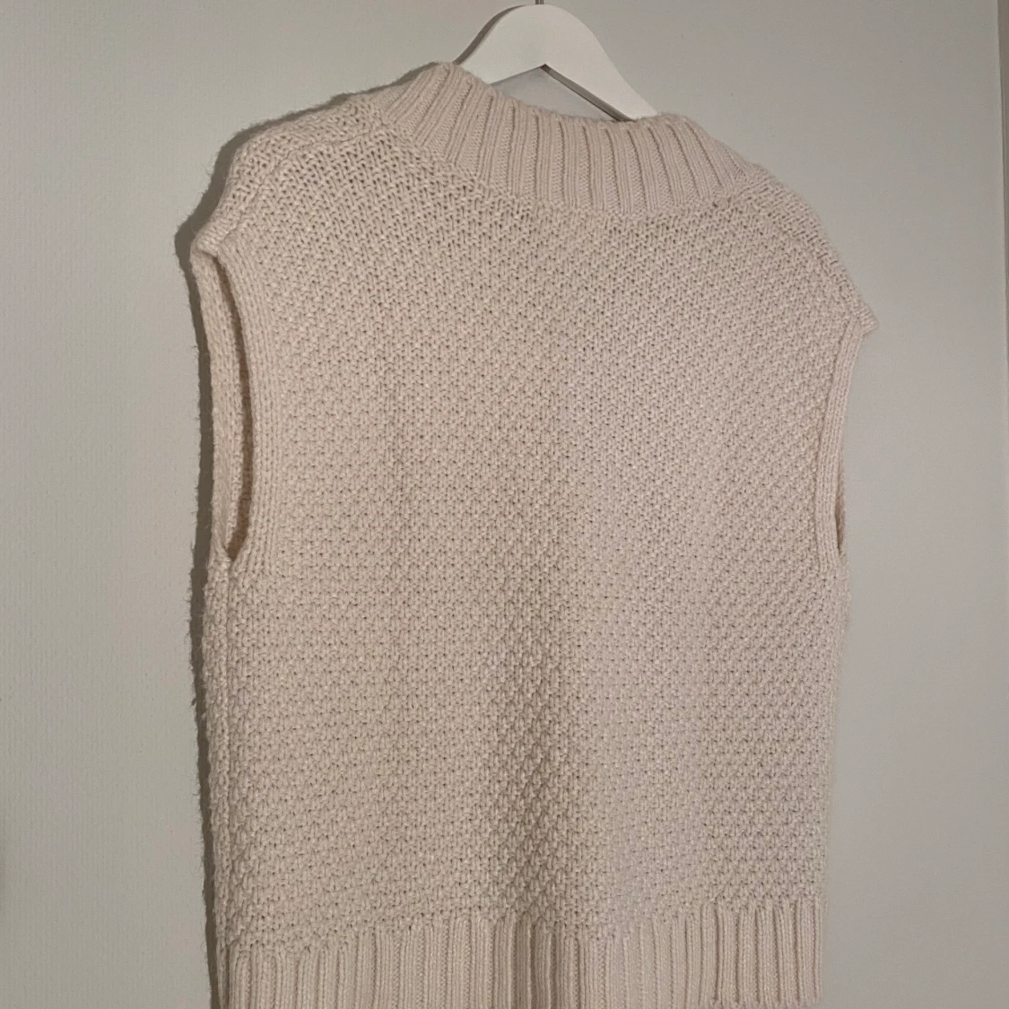 Stickad väst från H&M!! - 91