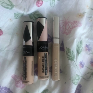 oanvända concealers - 3 concealers från loreal paris. Båda Infaillible More Than Concealer är i färgen 324 oatmeal. True Match concealer är i färgen 1N ivory. 55kr styck + 11kr frakt