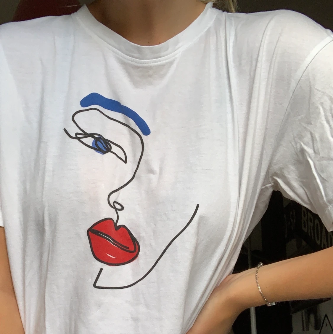 Oversized vit t-shirt med tryck, strl L - 91