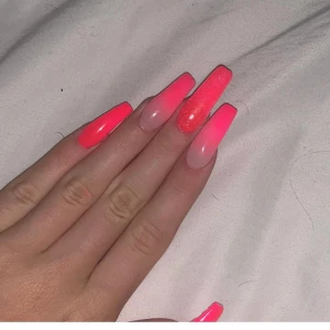 Gelé naglar  - Gelé naglar 200kr just nu💖. Boka tider i dm på instagram @nailsby.jd 