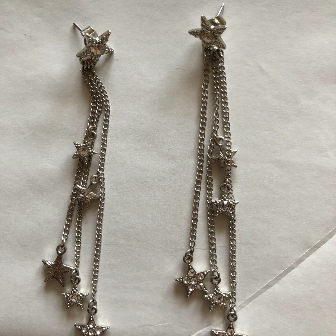 Långa stjärnörhängen