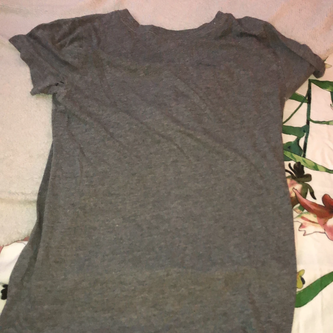 Hollister t shirt  - 91