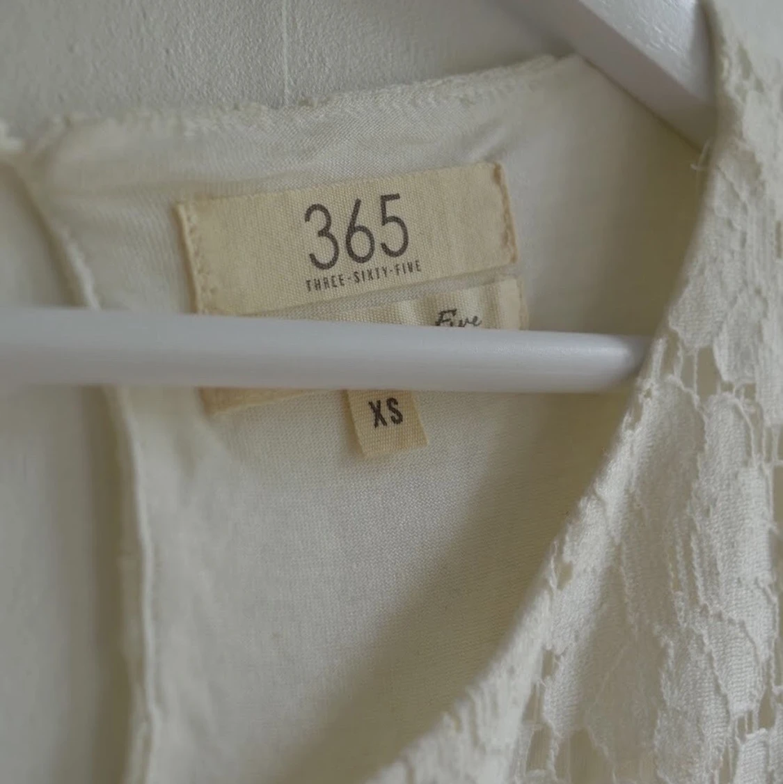 Vit sommarklänning  - 90