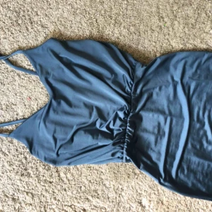  - Klänning från Gina i ”rebecca stella” material, super nice ⭐️ stretch