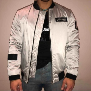  - Jack&Jones, använd fåtal gånger nypris 800kr.