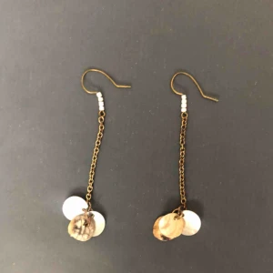  - Egengjorda örhängen! Frakt tillkommer✨