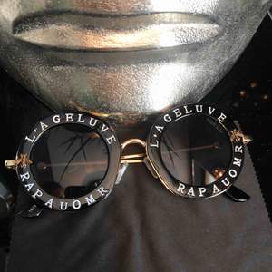 Ett par ur tuffa solglasögon, Gucci inspirerad modell! Frakt ingår i priset 
