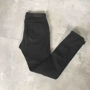 Designer stretch skinny jet black jeans by Hiut