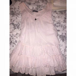  - Made in italy från Chelsea i Göteborg. Använd 1 gång i ca en timme och därefter tvättad inför försäljning 

