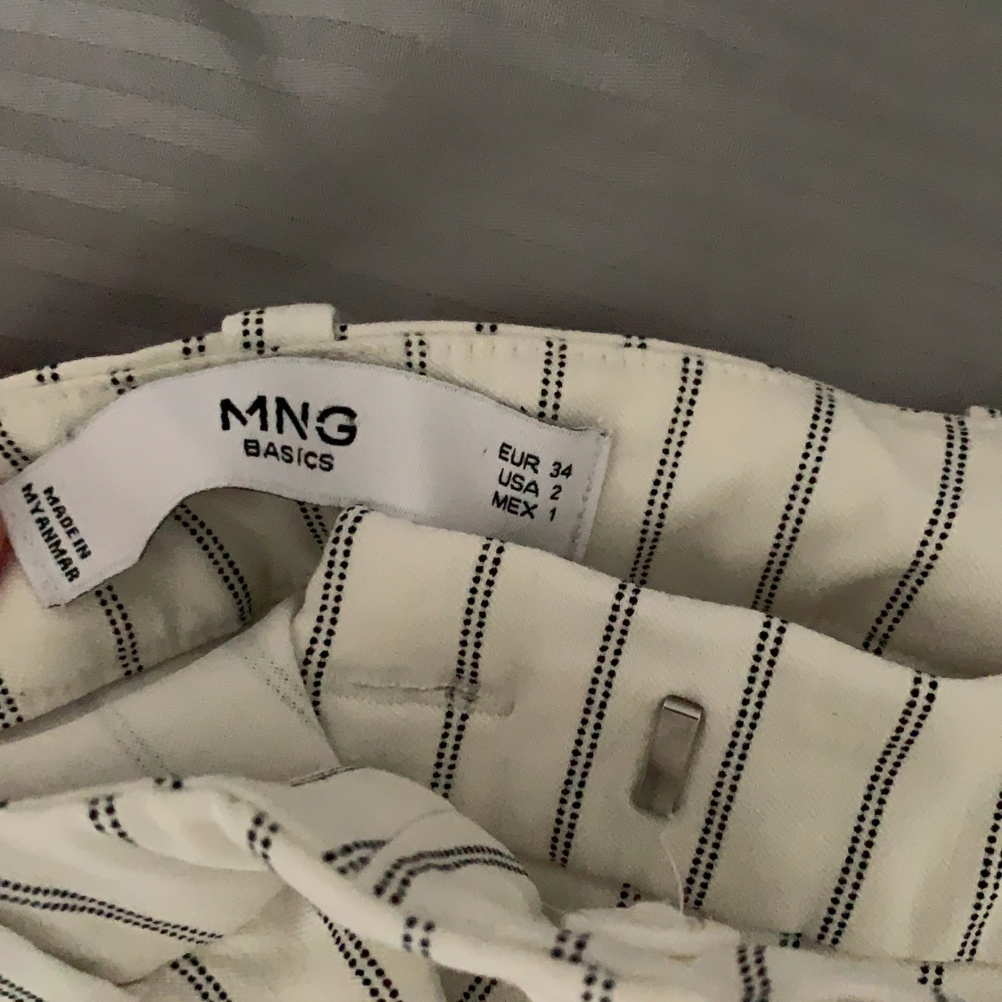 Randiga byxor från Mango - 91