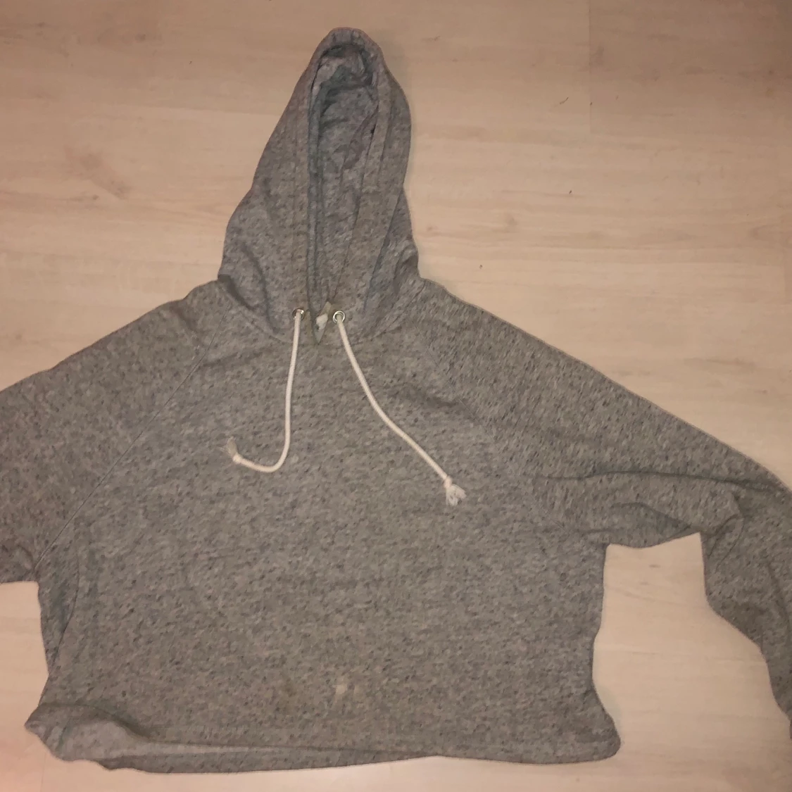 Grå hoodie från hm - 90