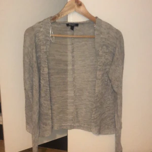 Kofta - Oanvänd kofta 