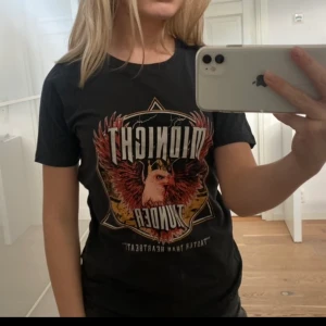 T-shirt - T-shirt från Gina Tricot, storlek xs🖤 bra skick! 80kr + frakt