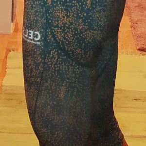 Freddy wr up träningstights - Knappt använda Freddy wr up, knälånga. 