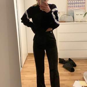 Calvin Klein tröja köpt för 1000kr i Danmark förra året. Väldigt tjockt material. Köparen står för frakt på 66kr