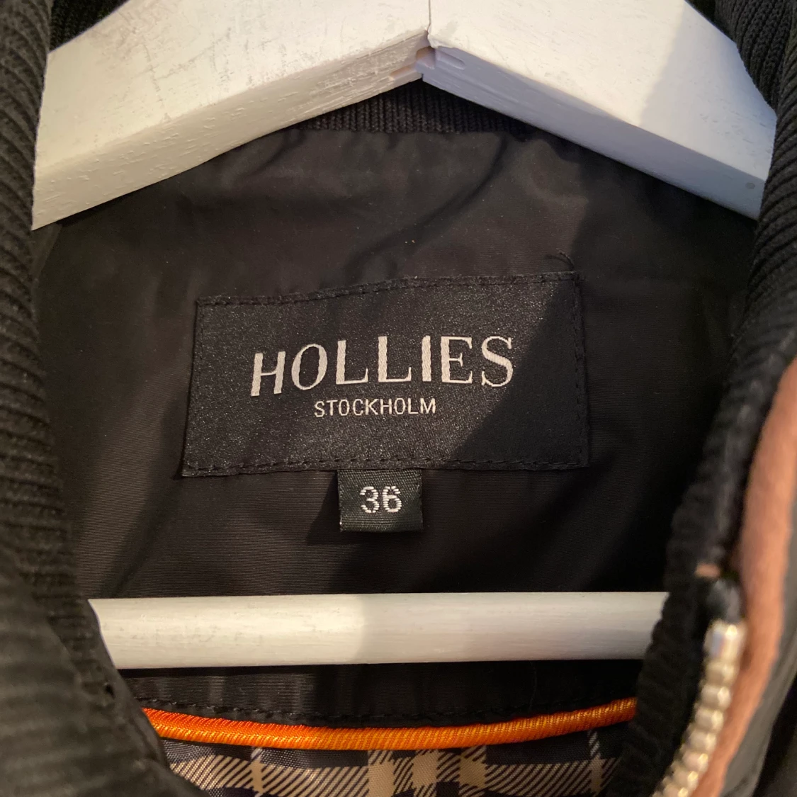 Quiltad svart jacka, Hollies, strl 36 - 91