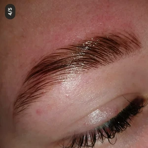 Browlift  - Certifierad browstylist, utbildad hos studioribbing💕 boka gärna en browlift hos mig då det ingår form, färgning och själva browliftet, då jag har det som en hoppy så har jag enstaka tider men pma mig för frågor💕 350 kr kostar det och för hembesök kostar det 100 kr extra ....vill ni se mer bilder så är instagramen @browsbyjoanas