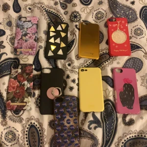 Iphone 7 skal😜 - Säljer alla iphone 7 skal. Kom med förslag på pris i komenterana & skriv vilken ni är intresserade utav!! Dom 2 på bilderna från IDEAL OF SWEDEN blir lite mer dyrare än de andra❤️ SKRIV I KOMMENTERA FÖR PRIS!! 