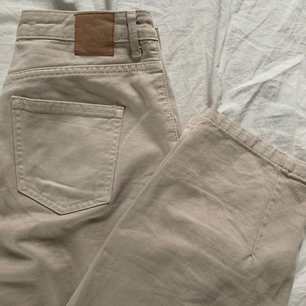 zara jeans beige