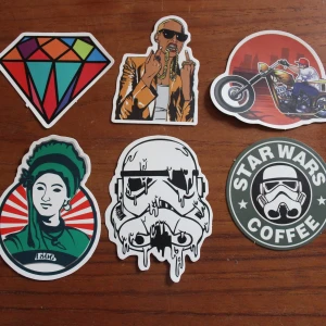 6 st klistermärken  - 6 stycken klistermärken, 18kr +11kr frakt. Se gärna mina övriga klistermärken och tygmärken. Bara skriv vid frågor! 📫