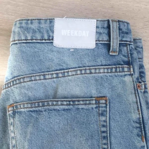 Weekday - Skit snygg jeans från weekday, säljes för att de ej kommer till användning 