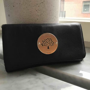  - Fake-Mulberry plånbok, möts i Uppsala eller fraktar!