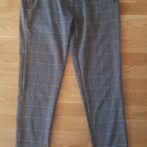 BTX BRANDTEX 2 XL  - Endast provade 1 gång som nya . Märke BRANDTEX storlek 2 XL . 