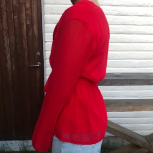 Nelly - Nelly blus strl 34 i fint skick som är superfin såsom både till vardag och fest. 50kr, köparen står för frakten💕