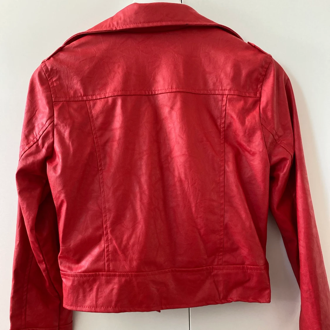 Skinnjacka imitation röd - 90