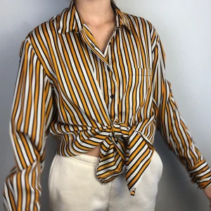 Randig skjorta - Använd sparsamt 