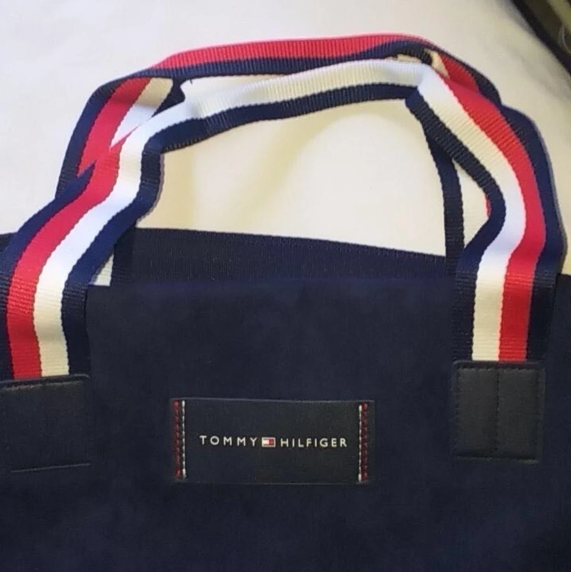Tommy hilfiger bag - 90