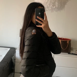 Parajumper jacka  - Strl XS, modell Geena i svart! 💕 