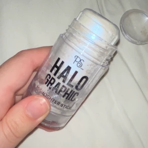 Säljer denna Highlighter  - Säljer denna Highlighter för 40kr. Jag har testa den, men den är rengjord. Finns väldigt mycket kvar. Undrar man över något så är det bara att kontakta mig.