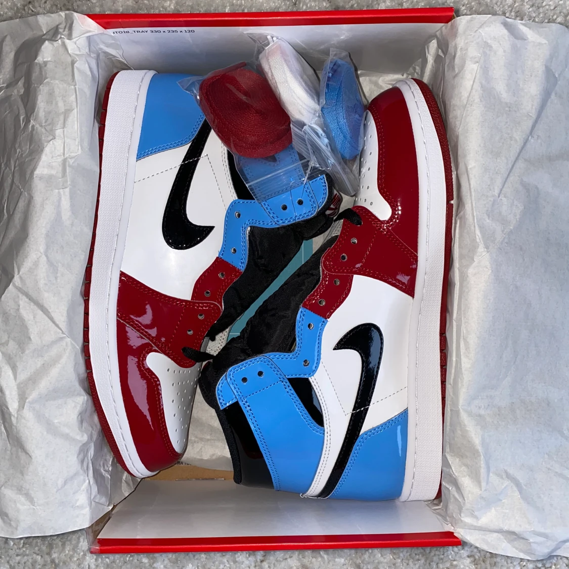 Jordan 1 Retro High Fearless UNC Chicago - 90