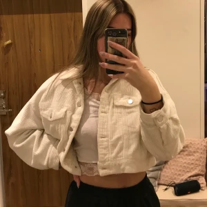 Jacka - Kortare manchester jacka från zara❤️ frakt tillkommer 