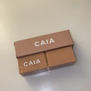 Caia- läppstift Epic Babe - Ett läppstift i färgen Epic babe från Caia. Endast testad på handen för att kolla färgen. Köpt för 195 och säljs för 155kr. Kan gå ner i pris. 