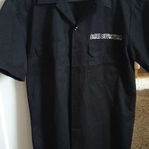 Dickies skjorta - En dickies skjorta i strl meduim