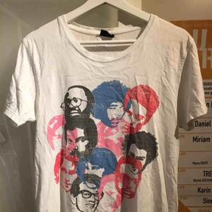  - Skitcool vit JC tröja 🔥 inte använd mer än en handfull gånger så i superskick!