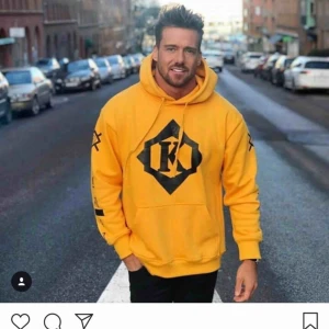  - Oanvänd kenji by khoen tröjan