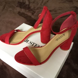 Sandaletter  - Aldrig använda, endast testade!  Storlek 40