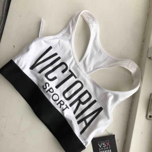  - Aldrig använda. Kan mötas upp i göteborg eller skicka, då står köparen för frakten. Kolla gärna in min sida och fynda! 🌸