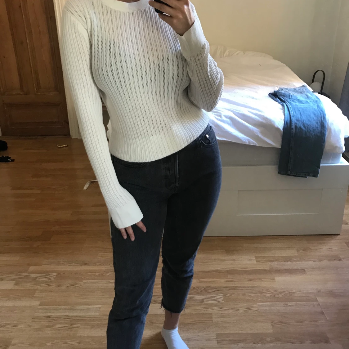 Tunn stickad tröja från ARKET - 90