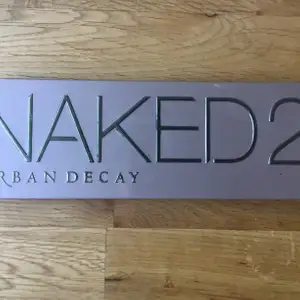 Naked 2 palett , nypriset är 500kr 