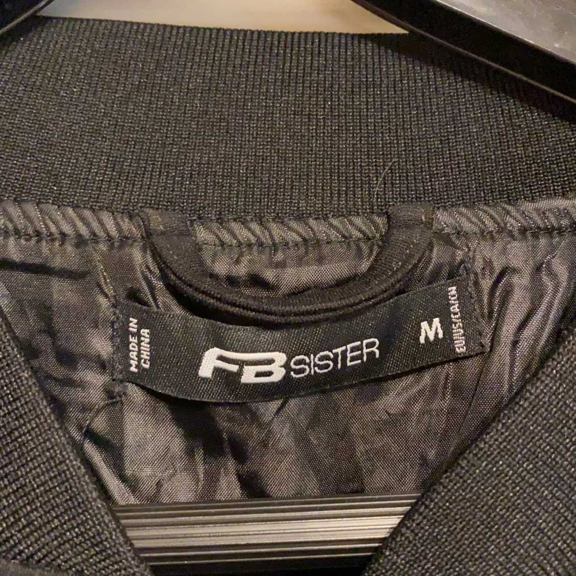 Tunn bomberjacka strl M - 90