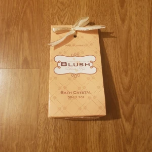 Badsalt  - Lyxigt badsalt. 50g i packetet. Säljer för 30kr exklusive frakt (22kr). Dock ingår alltid gratis frakt vid köp över 300kr i min butik. Skriv i dm vid intresse eller för frågor! ☺️