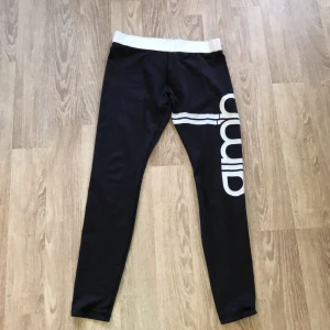 Aim’n tights  - Aim’n tights storlek S. Mycket sparsamt använda!  