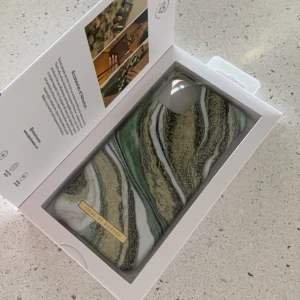 Skal till iphone 11Max Pro - Skal från Ideal of Sweden! Oöppnat! 100kr inkl frakt