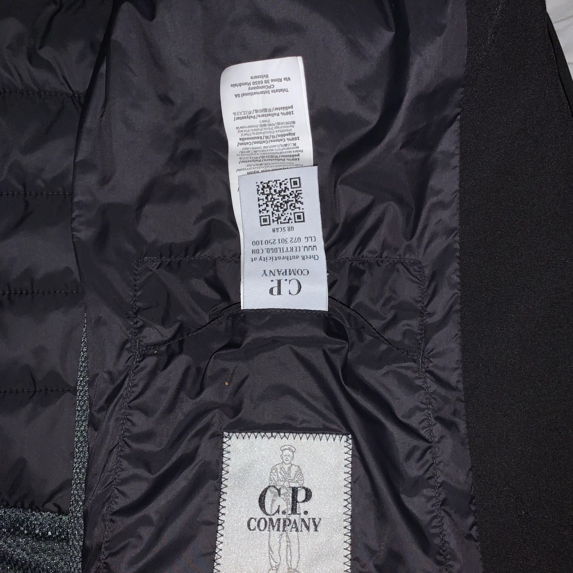 Cp Company jacka 4000 ny pris mitt pris är 2000 tags finns kvar - 90