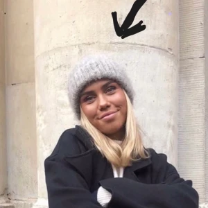 MÖSSA - Mysig grå mössa till hösten och vintern🤎